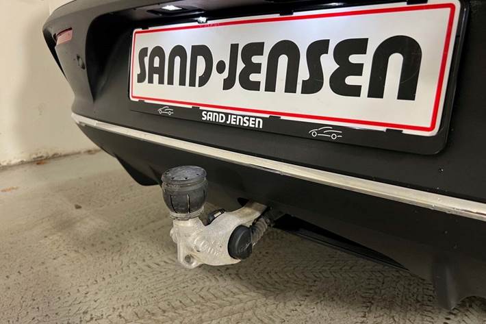 Hvid Mercedes EQC400 fra 2023