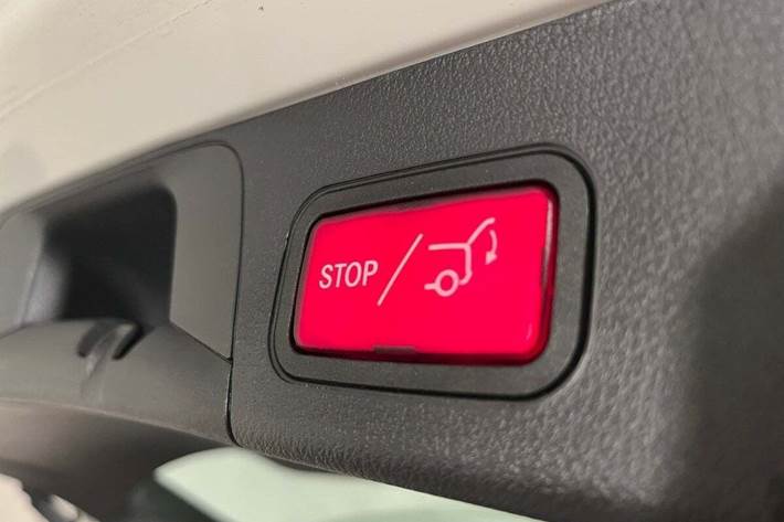 Hvid Mercedes EQB250 fra 2024