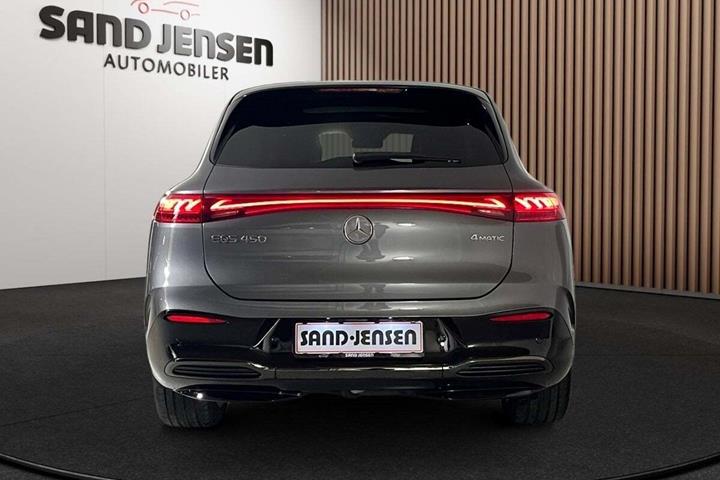 Grå Mercedes EQS450 SUV fra 2023