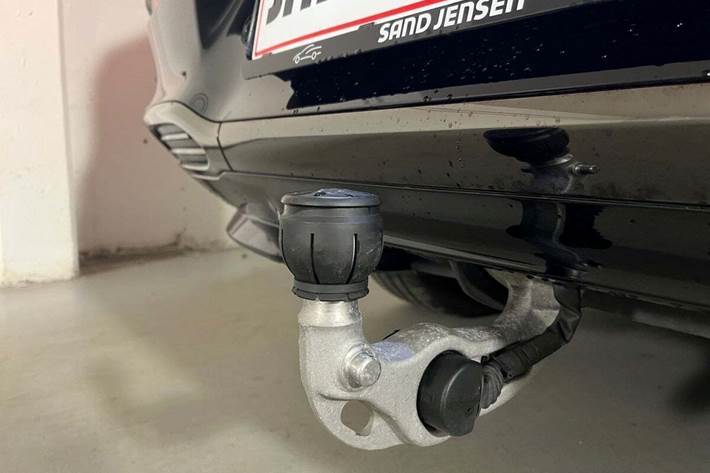 Grå Mercedes EQS450 SUV fra 2023