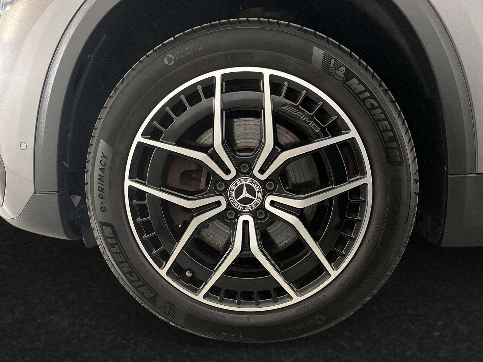 Grå Mercedes EQA250 fra 2021