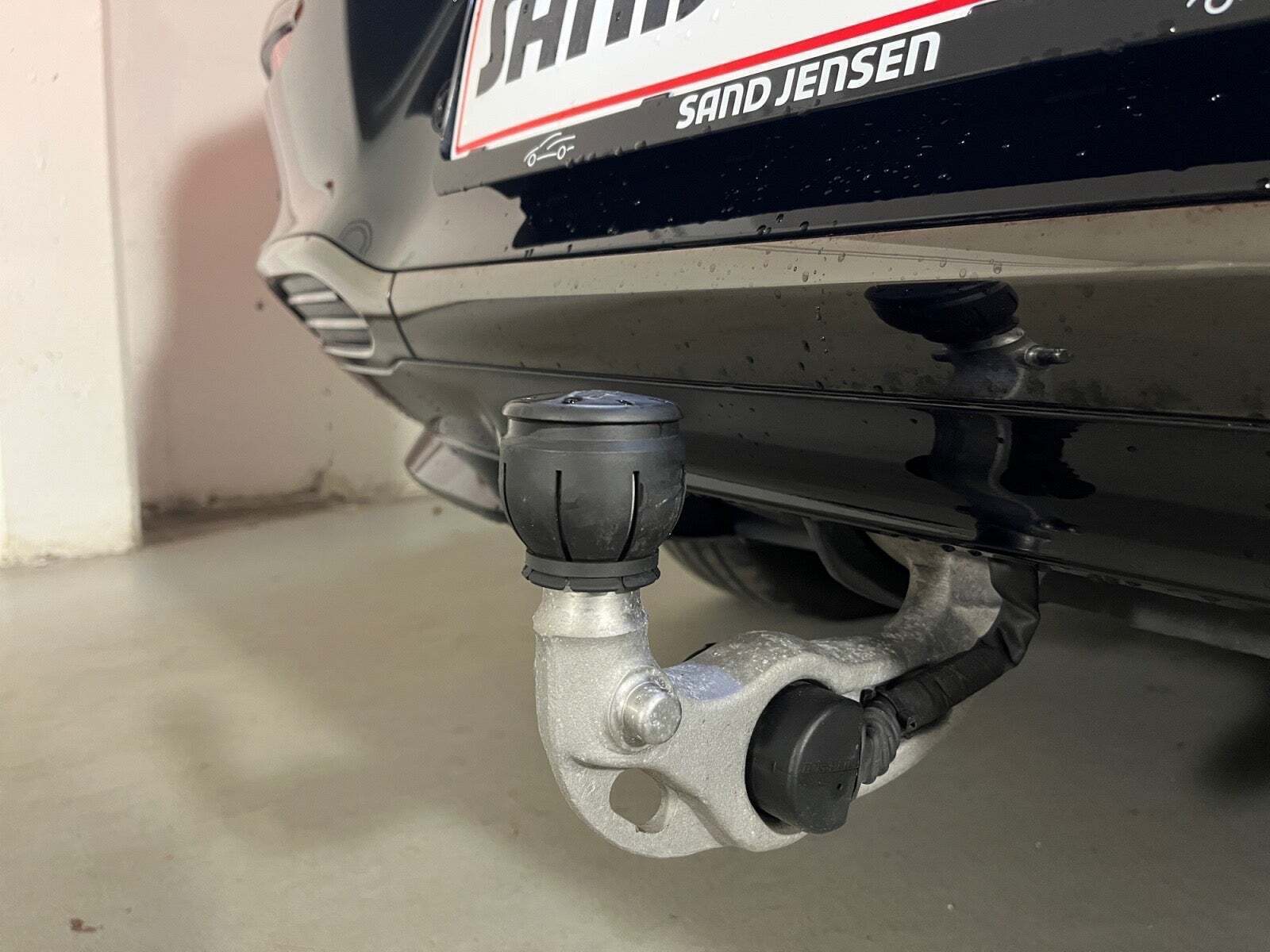 Grå Mercedes EQS450 SUV fra 2023