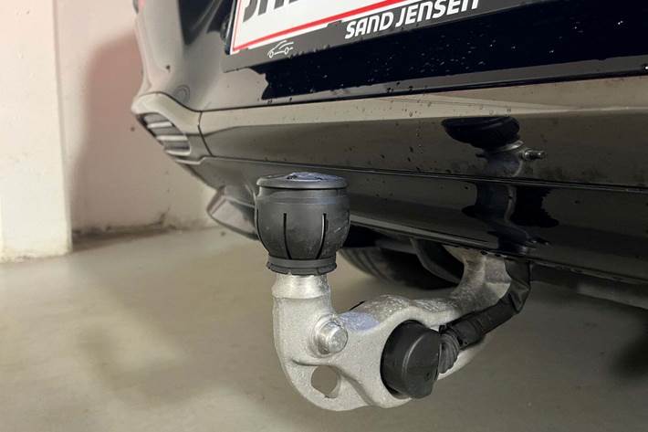 Grå Mercedes EQS450 SUV fra 2023