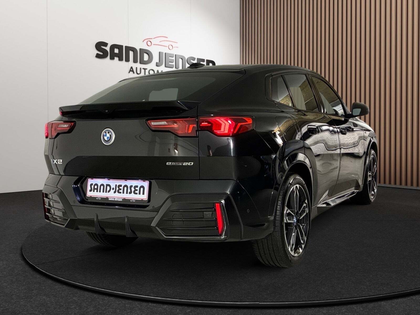 BMW iX2 eDrive20 M-Sport Premium Van