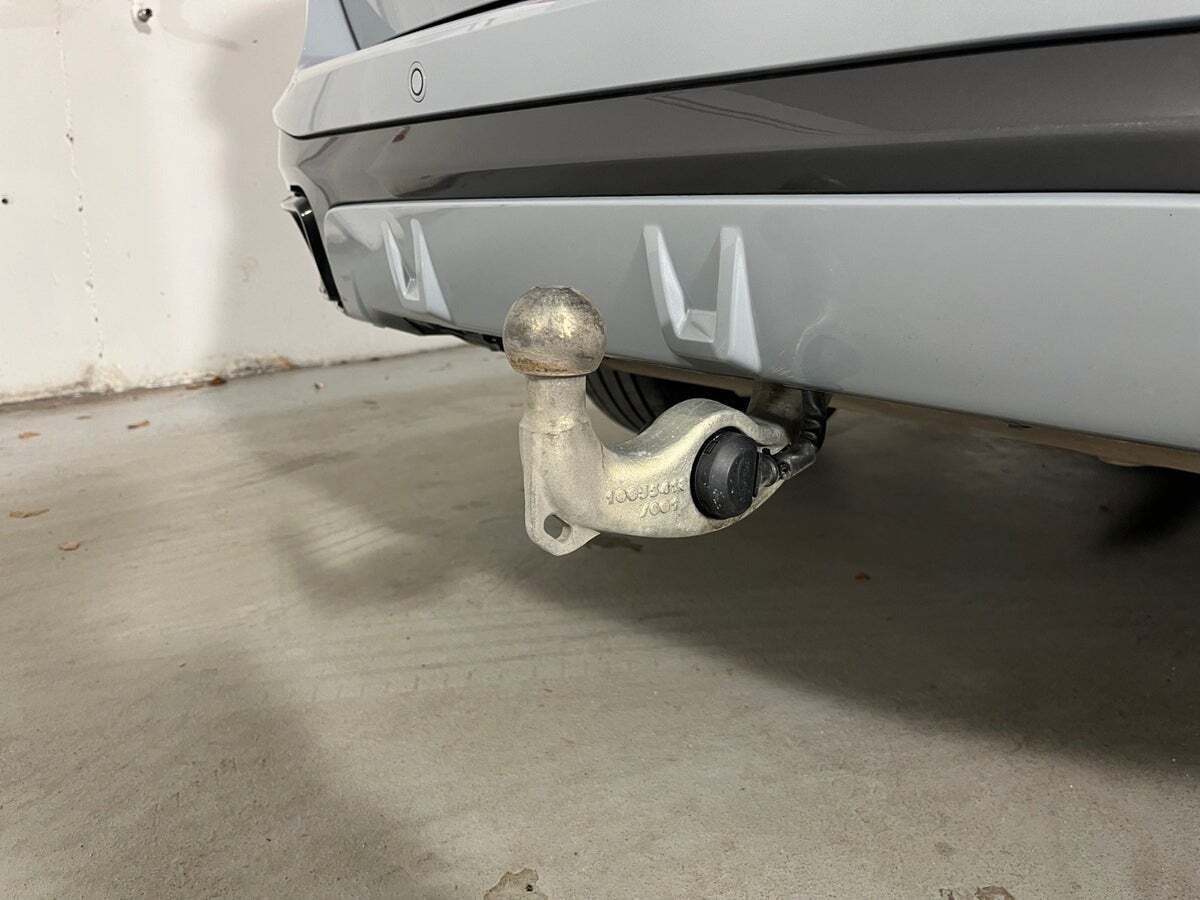 Grå BMW X5 fra 2024