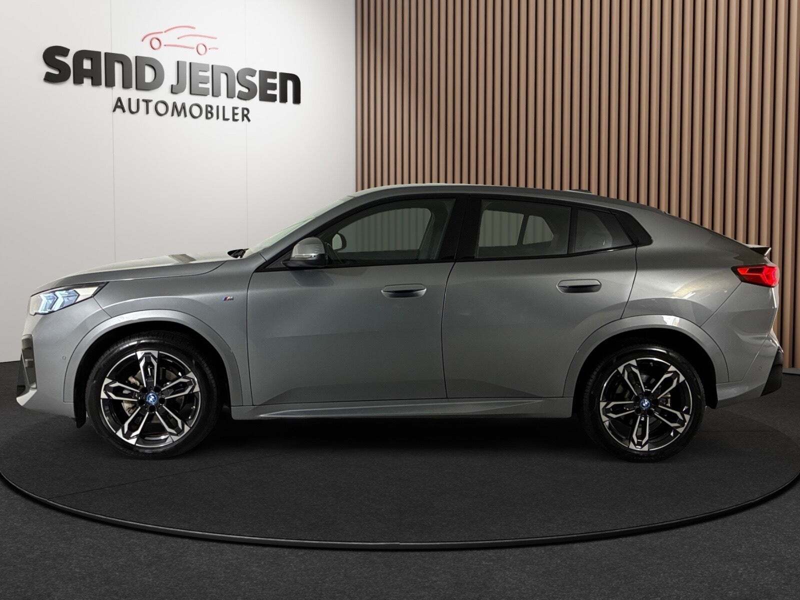 BMW iX2 eDrive20 M-Sport