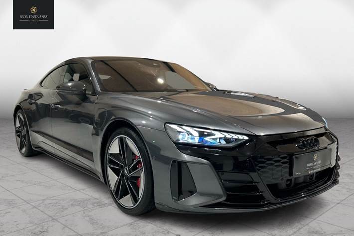 Grå Audi RS e-tron GT fra 2022 set udefra