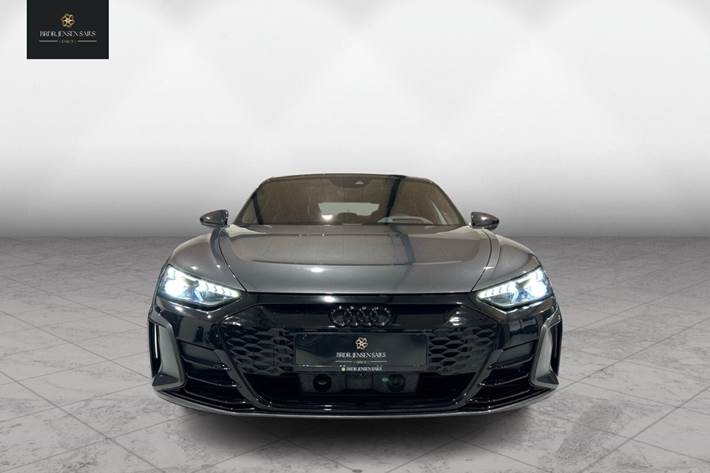 Grå Audi RS e-tron GT fra 2022