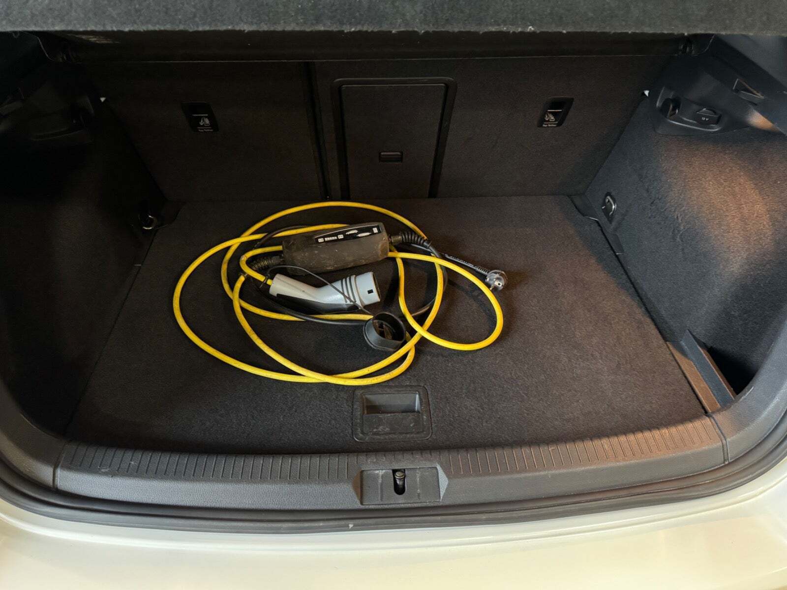 Brun VW e-Golf VII fra 2014