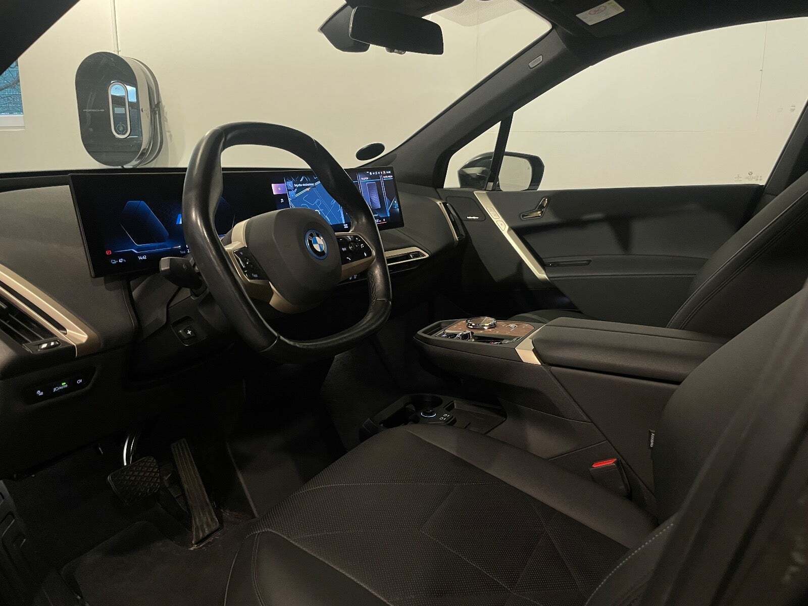 BMW iX xDrive40 Fully Charged Sport