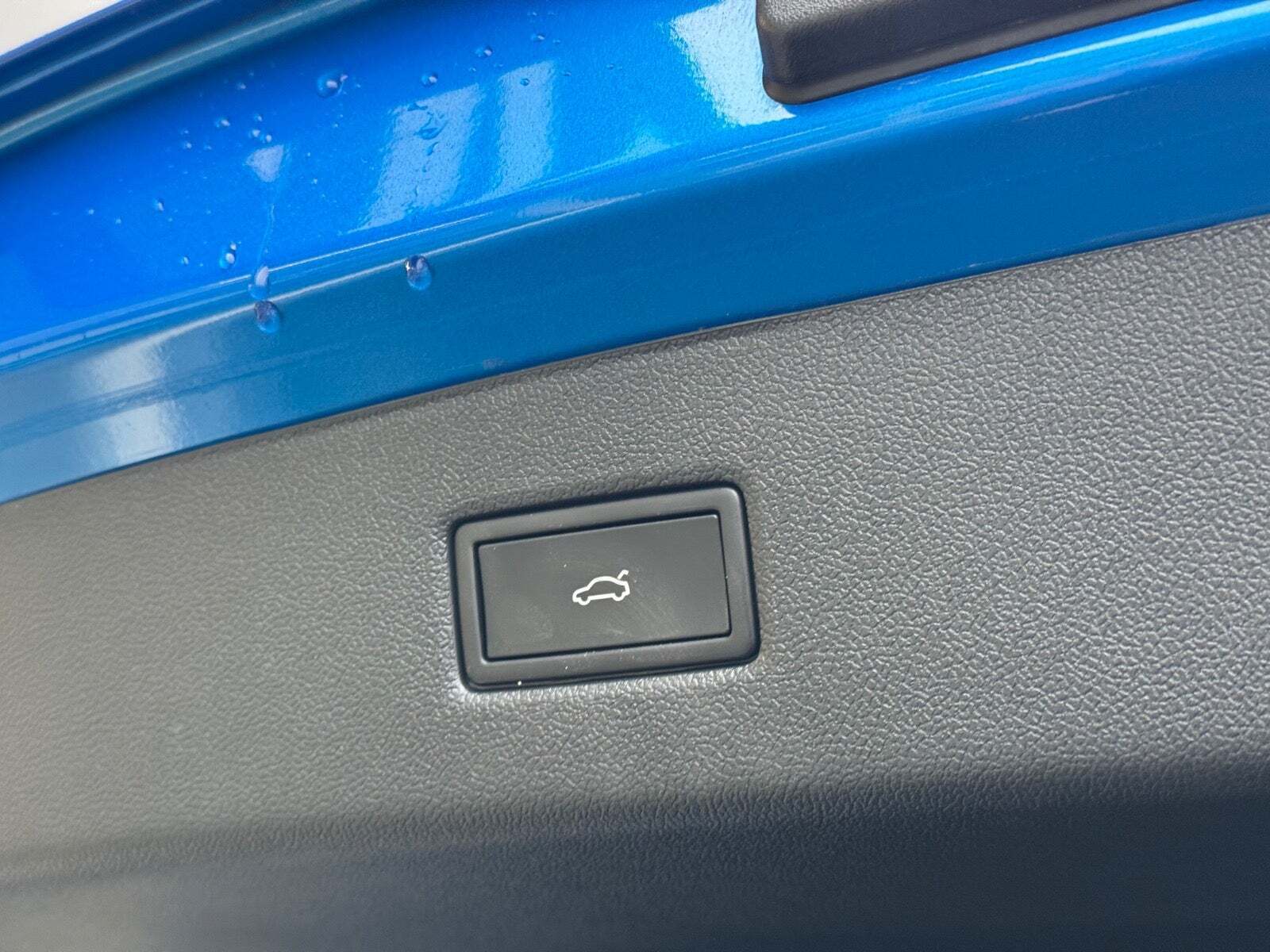 Blå Ford Explorer fra 2024