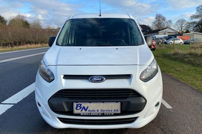 Hvid Ford Transit Connect fra 2015