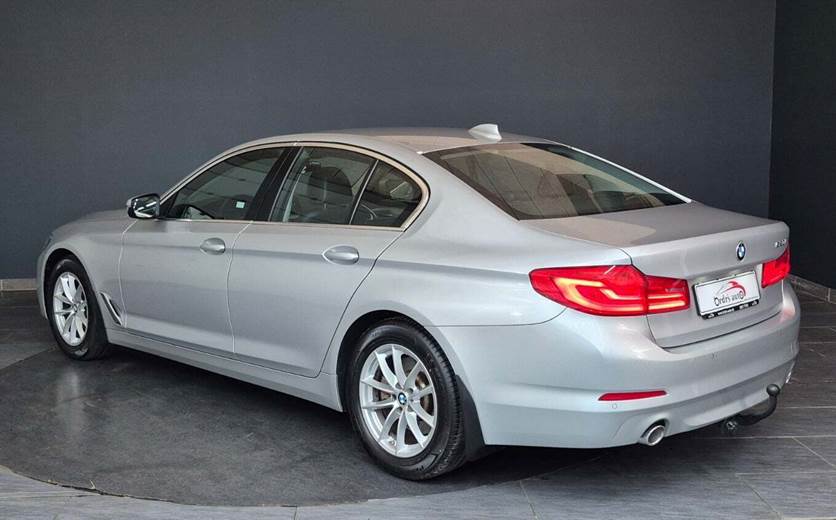 BMW 520i