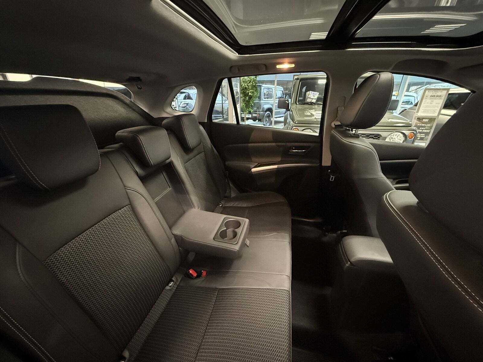 Sølv Suzuki S-Cross fra 2022