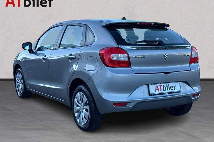 Sølv Suzuki Baleno fra 2020