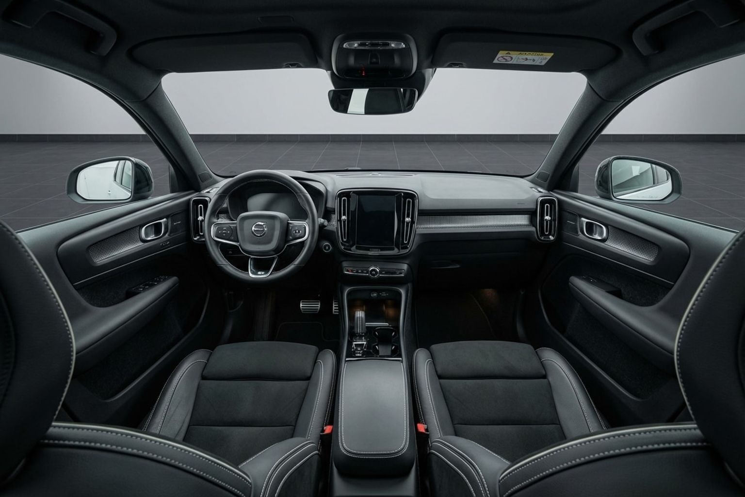 Sort Volvo XC40 fra 2020