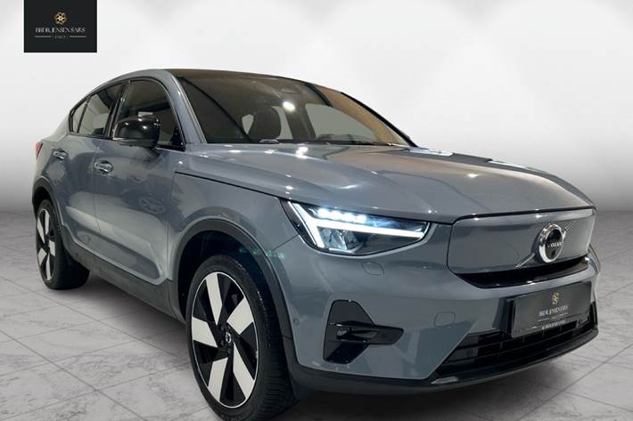 Grå Volvo C40 fra 2022 set udefra