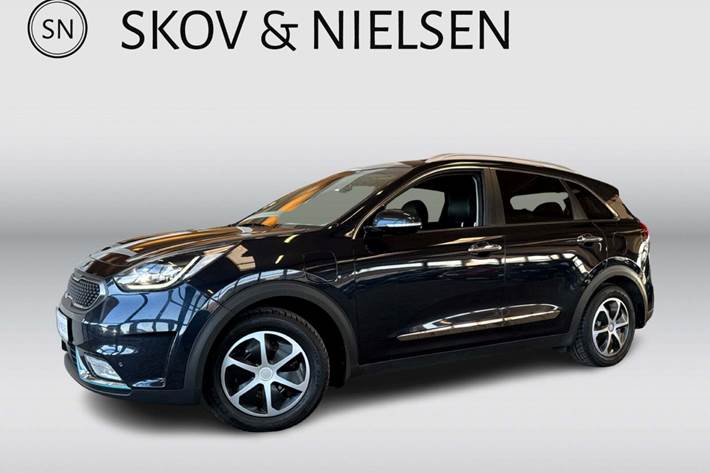 Blå Kia Niro fra 2019 set udefra