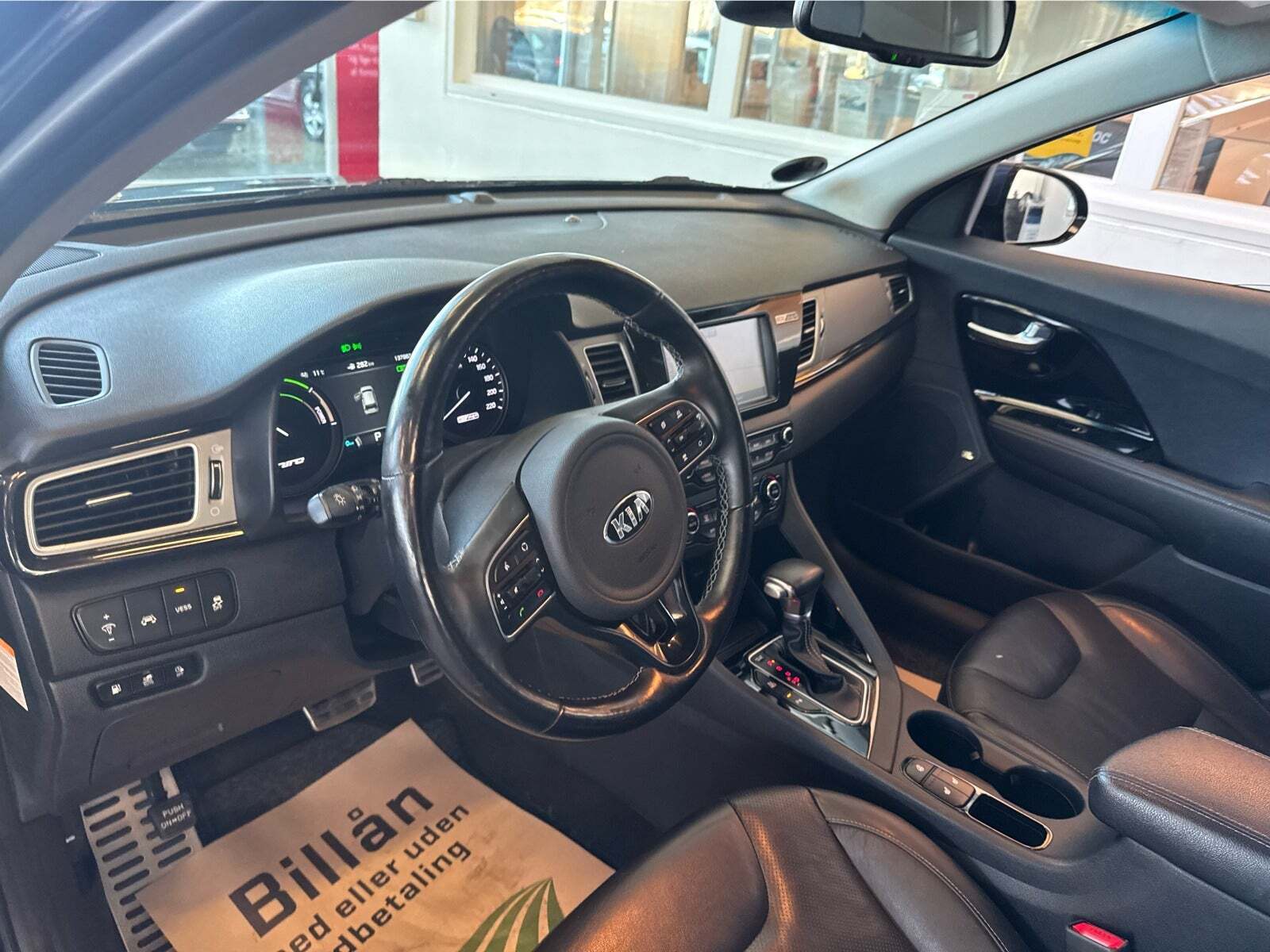 Blå Kia Niro fra 2019