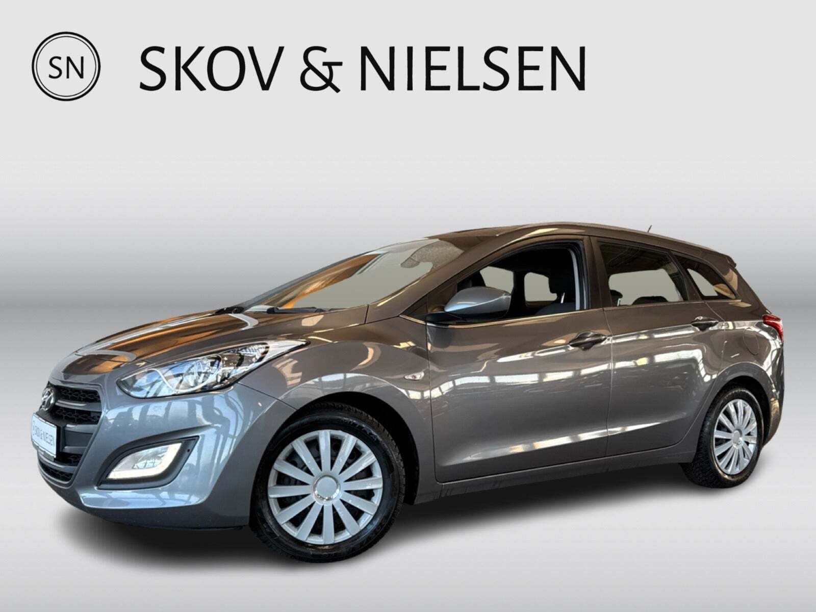 Grå Hyundai i30 fra 2015