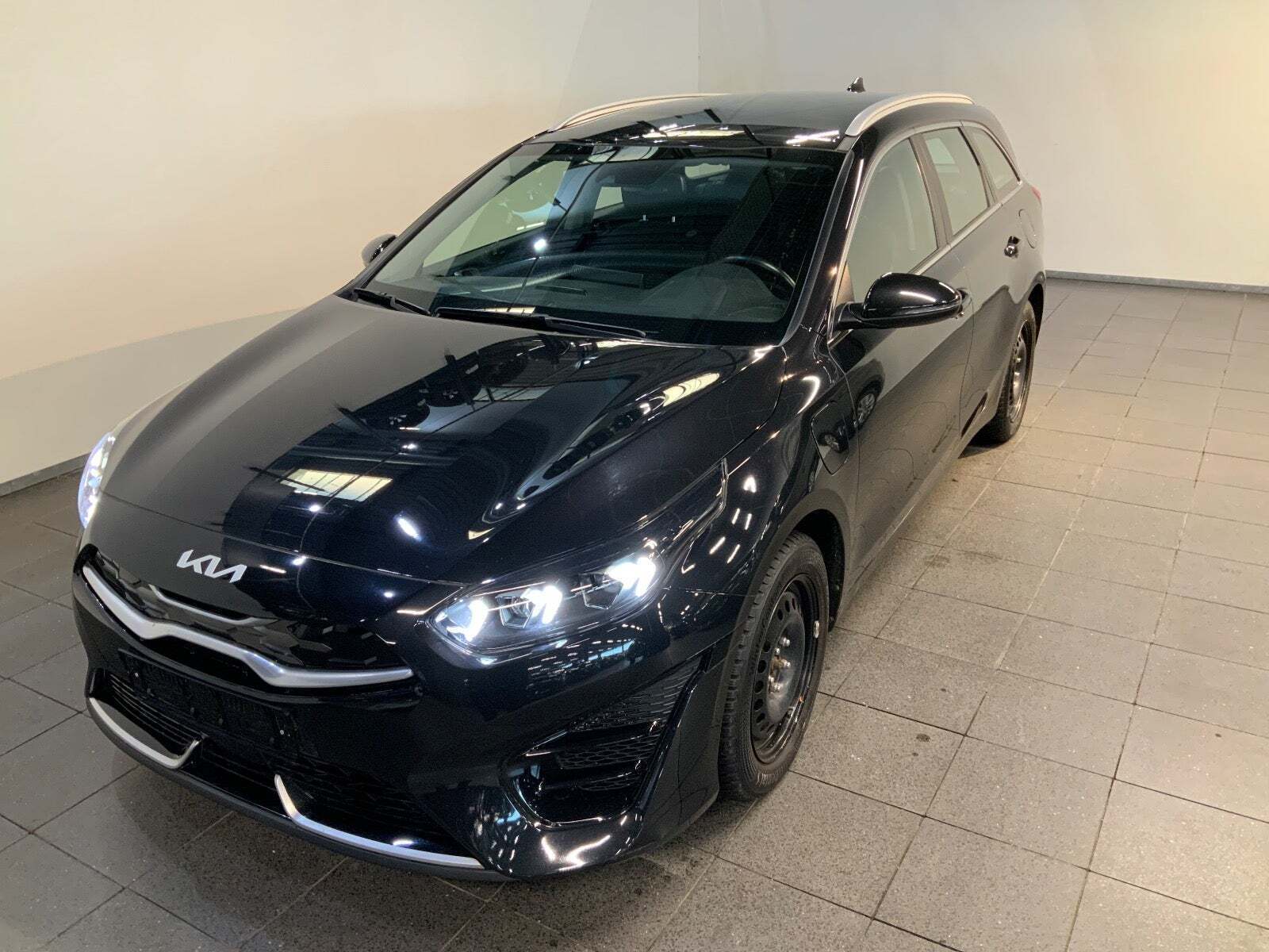 Kia Ceed 1,6 PHEV Prestige SW DCT