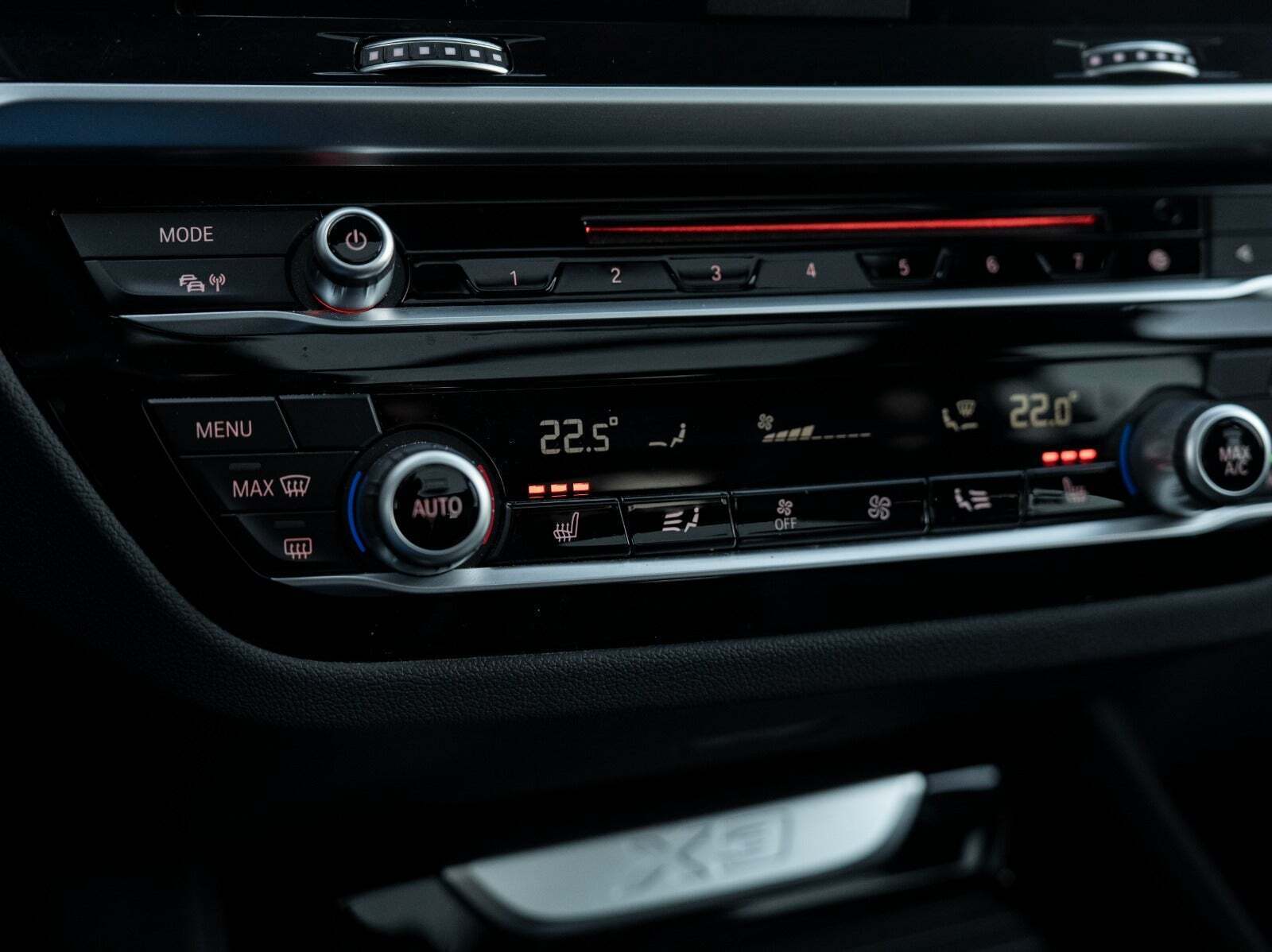 Sort BMW X3 fra 2020