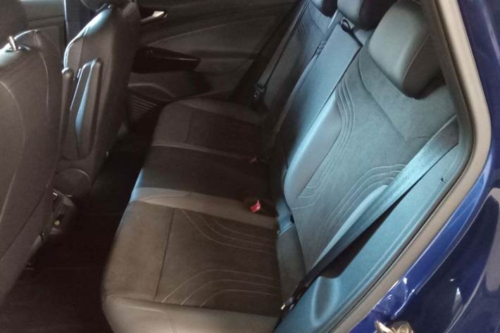 Blå VW ID.4 fra 2025