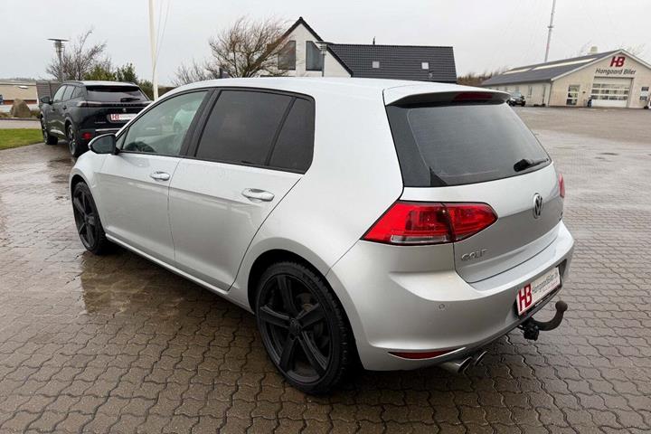 Sølv VW Golf VII fra 2014