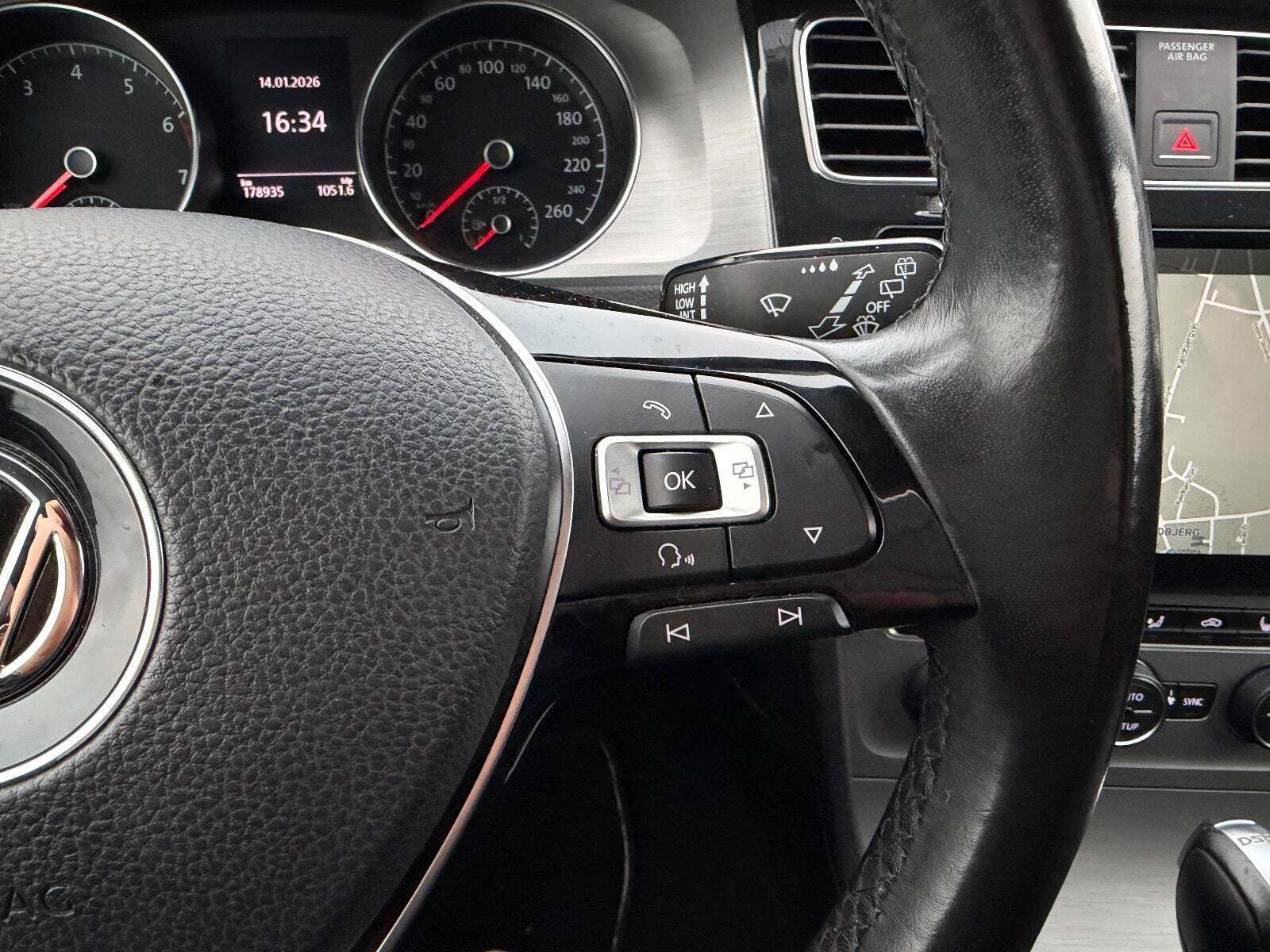 Sølv VW Golf VII fra 2014