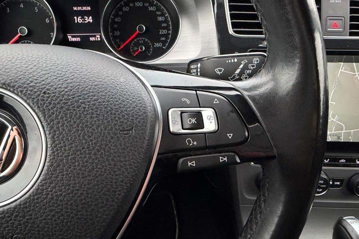Sølv VW Golf VII fra 2014