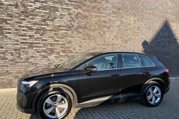 Sort Audi Q4 fra 2023