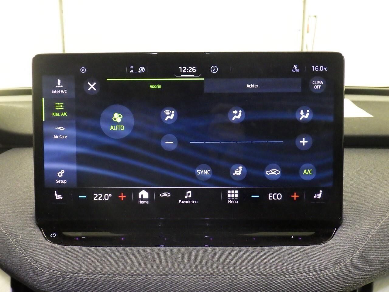 Grå Skoda Enyaq fra 2022