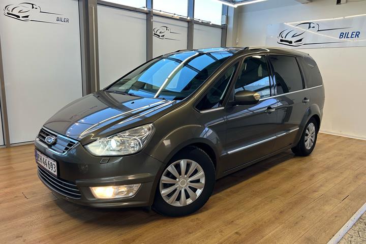 Grøn Ford Galaxy fra 2012