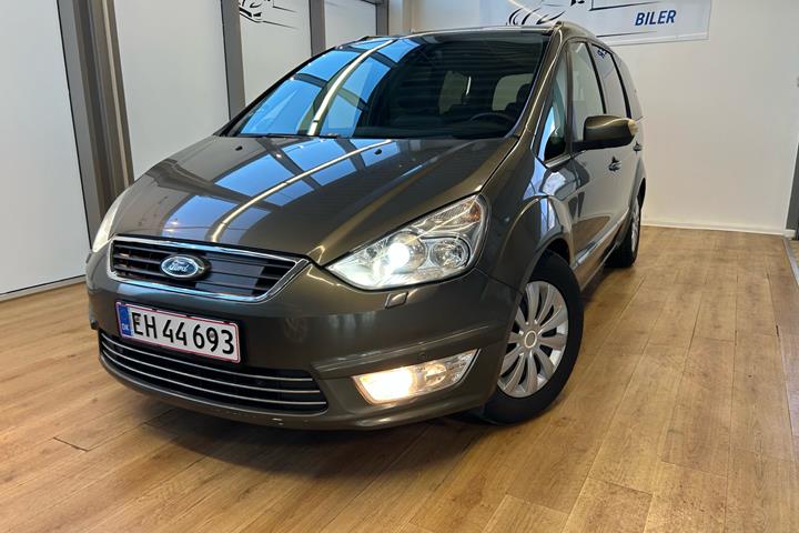 Grøn Ford Galaxy fra 2012