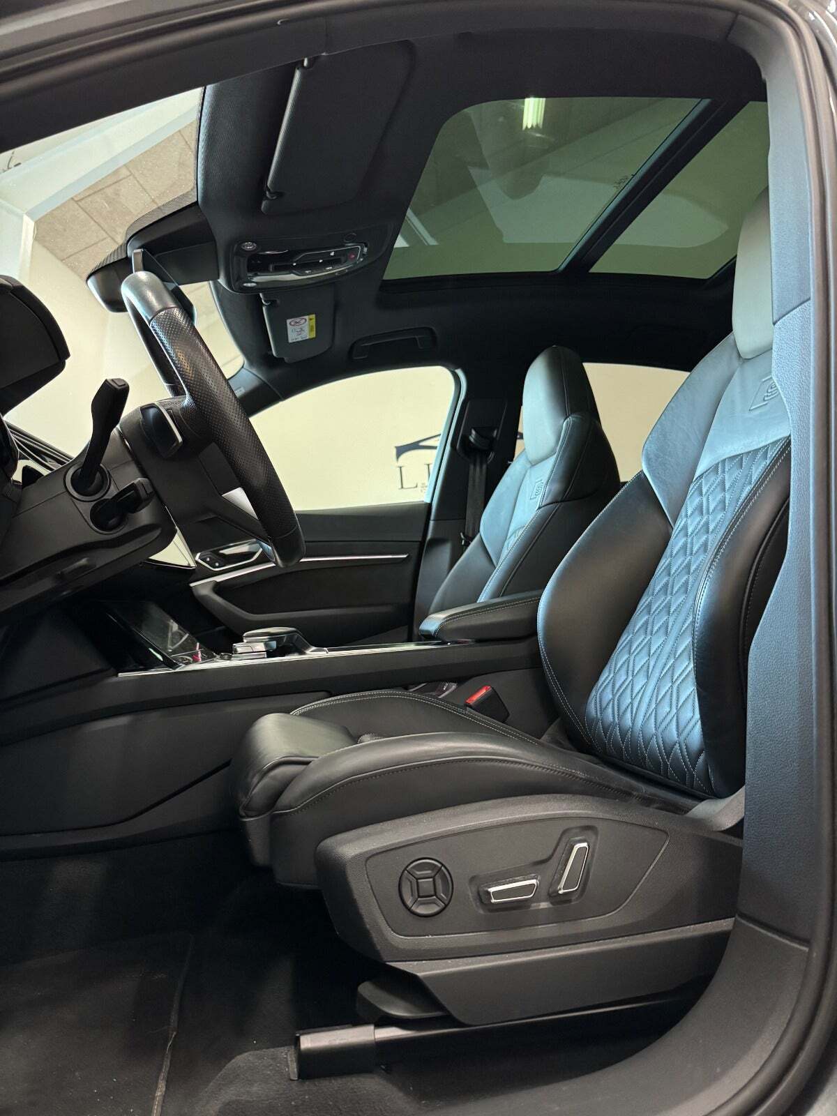 Audi e-tron 55 S-line Sportback quattro