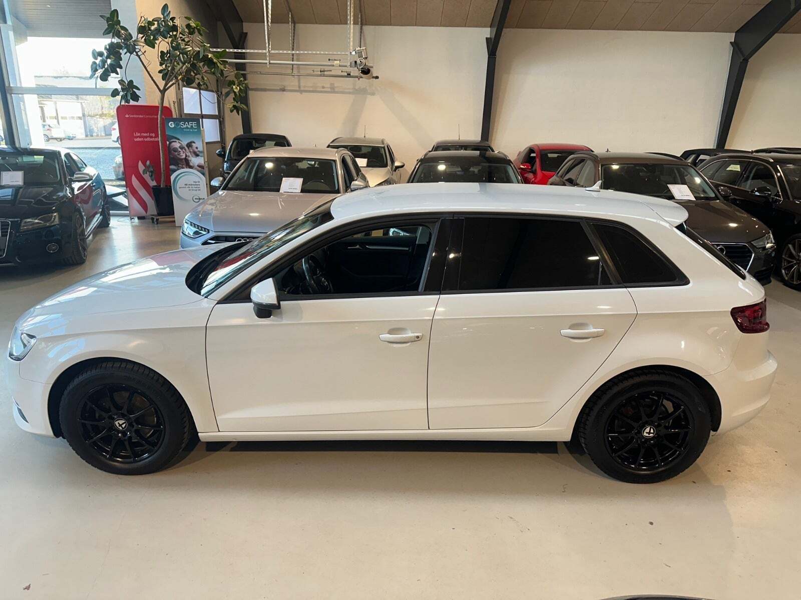 Hvid Audi A3 fra 2013