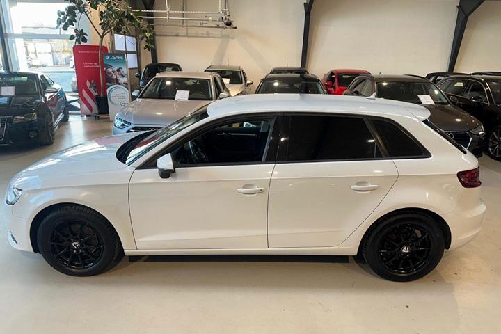 Hvid Audi A3 fra 2013