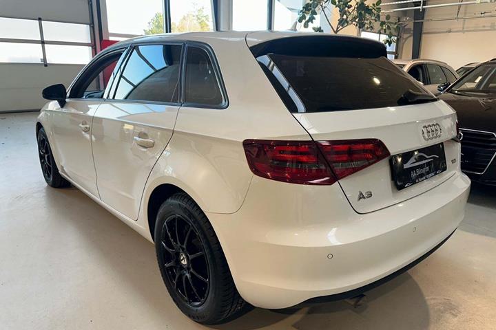 Hvid Audi A3 fra 2013