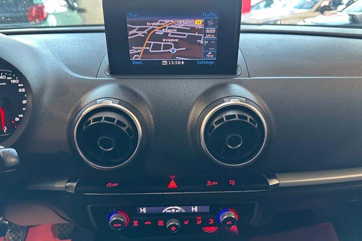 Hvid Audi A3 fra 2013