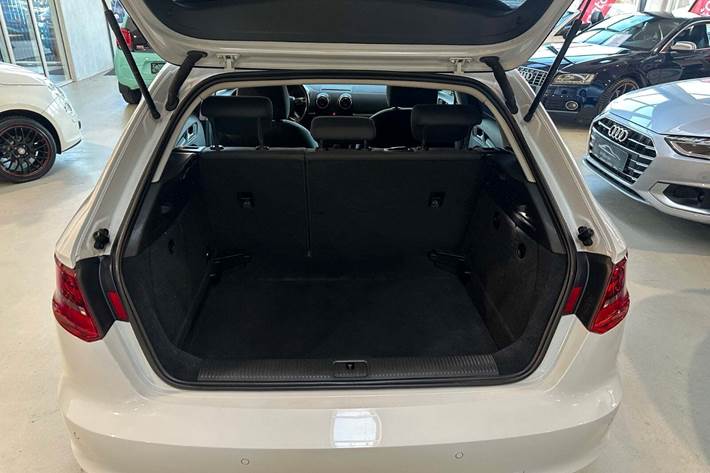 Hvid Audi A3 fra 2013