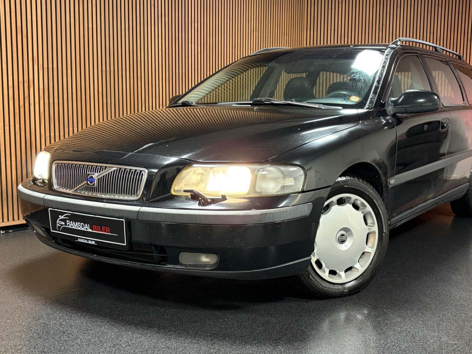 Volvo V70 2,4 D5 aut.