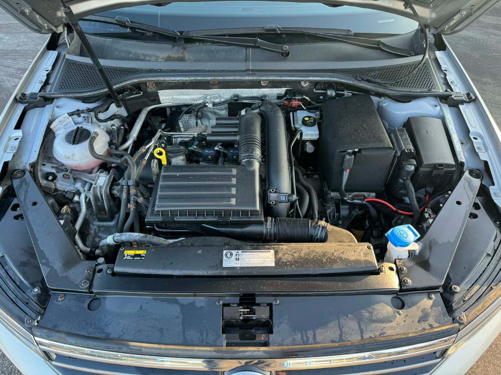 Sølv VW Passat fra 2017