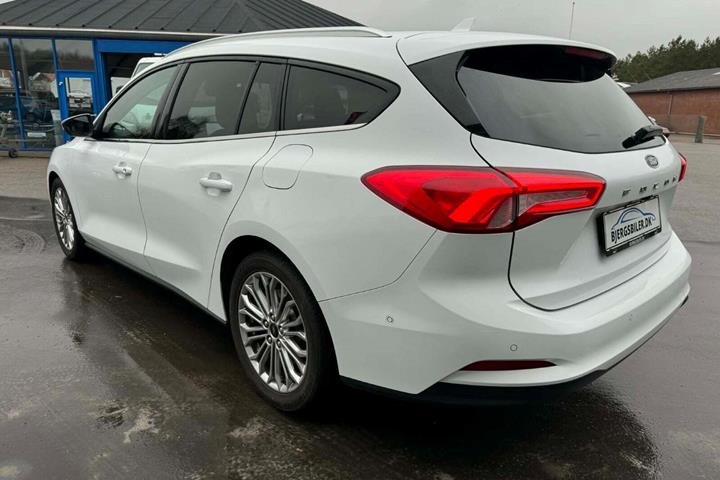Hvid Ford Focus fra 2019