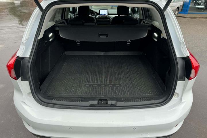 Hvid Ford Focus fra 2019