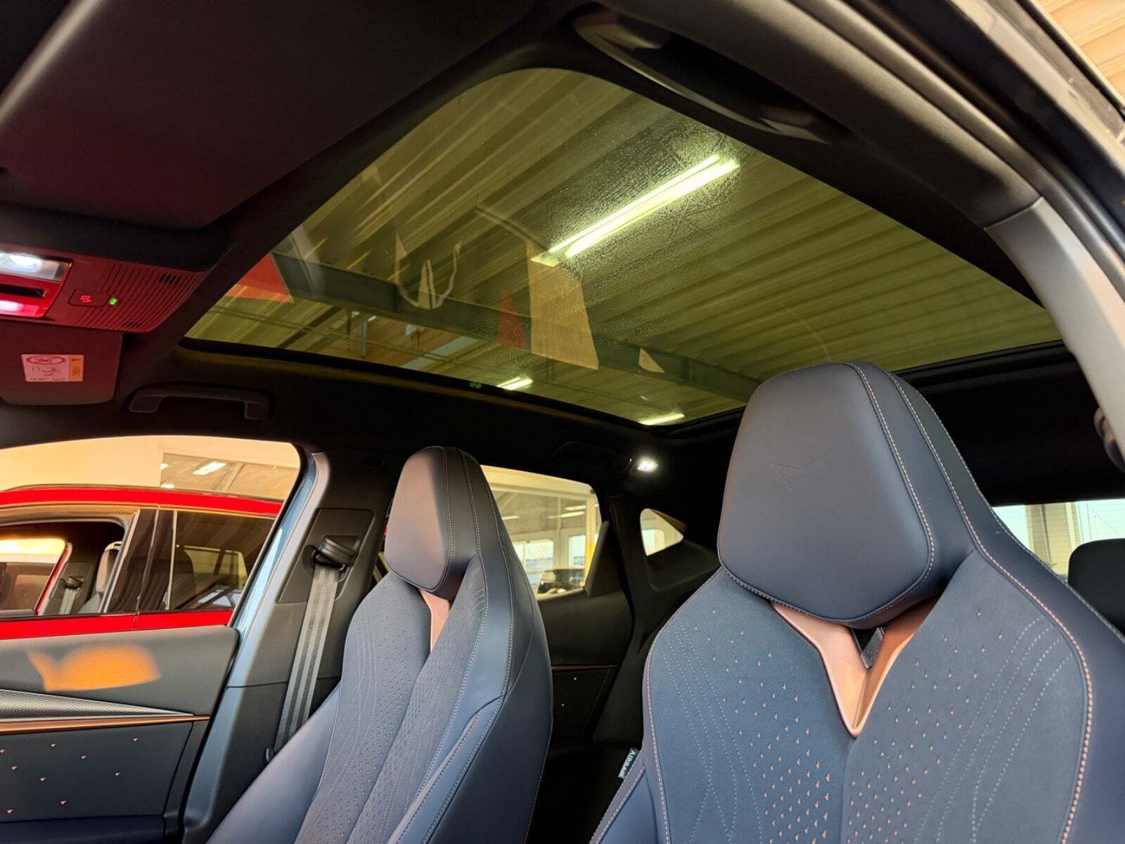 Blå Cupra Tavascan fra 2024