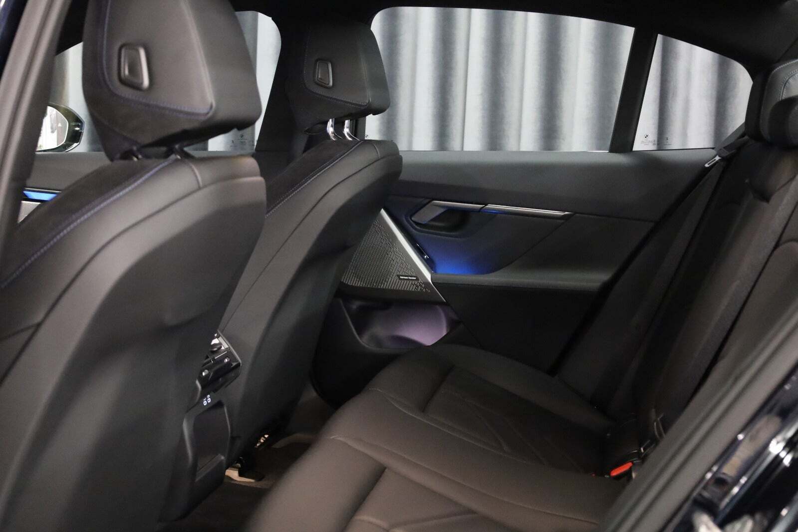 Sort BMW i5 fra 2025