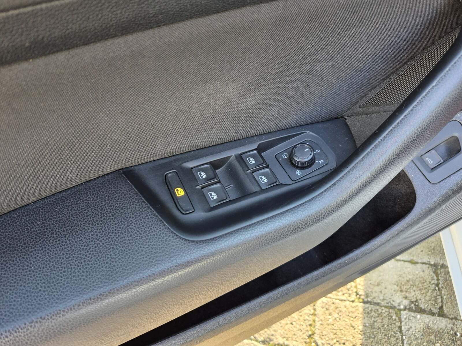 Hvid VW Passat fra 2016