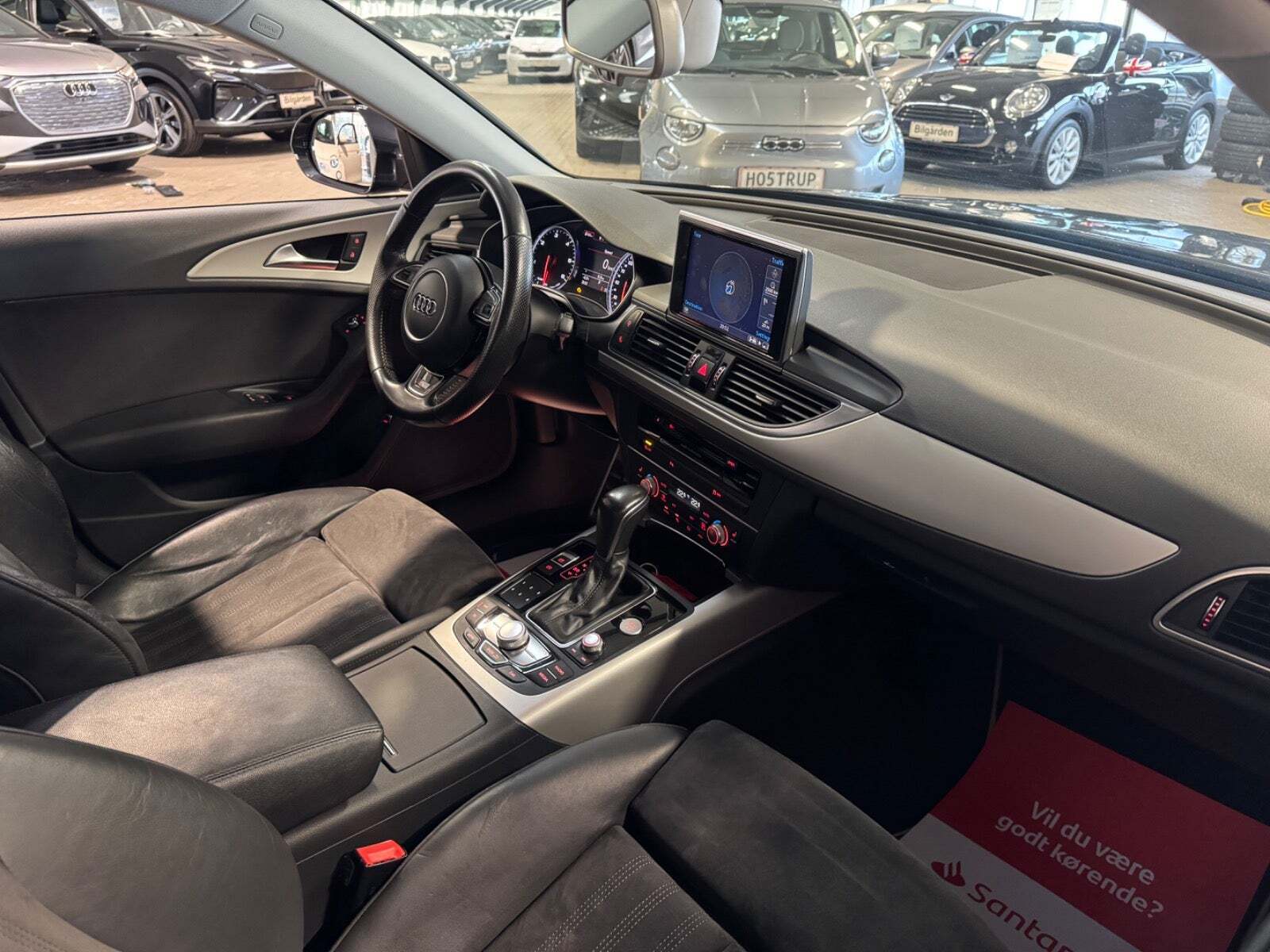 Blå Audi A6 fra 2017