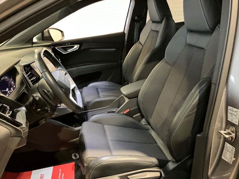 Audi Q4 e-tron 40 S-line