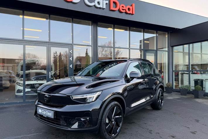 Sort Volvo EX40 fra 2025